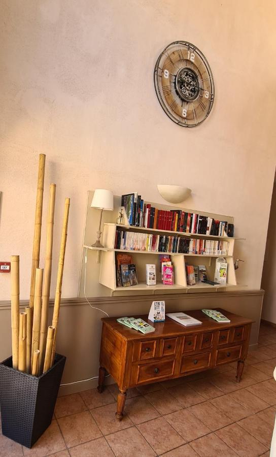 Logis Hotel La Bastide Saint Bach Suze-la-Rousse Eksteriør bilde