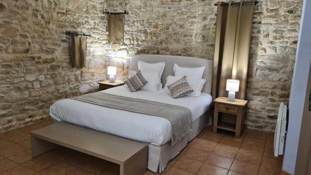 Logis Hotel La Bastide Saint Bach Suze-la-Rousse Eksteriør bilde
